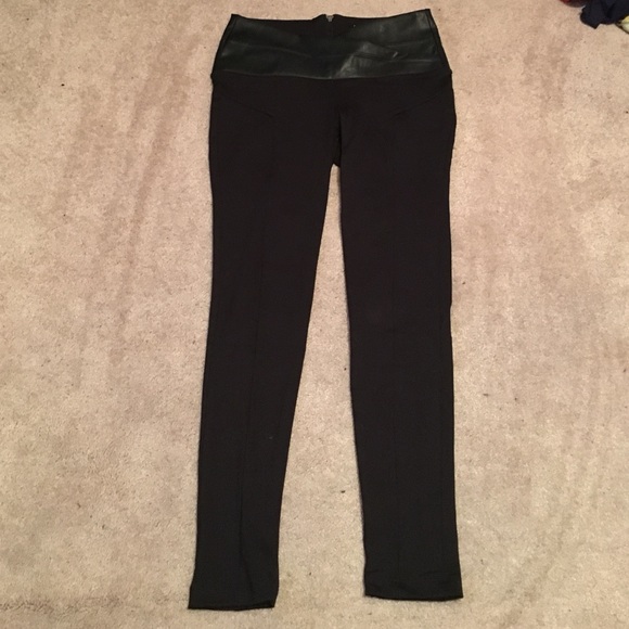 Bebe Leather Detail Leggings!!!!!