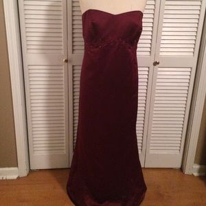 Beautiful David's bridal formal gown in wine