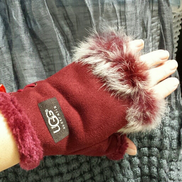 Ugg fingerless gloves