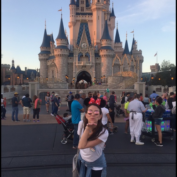 Meet your Posher, Haley - Picture 3 of 3