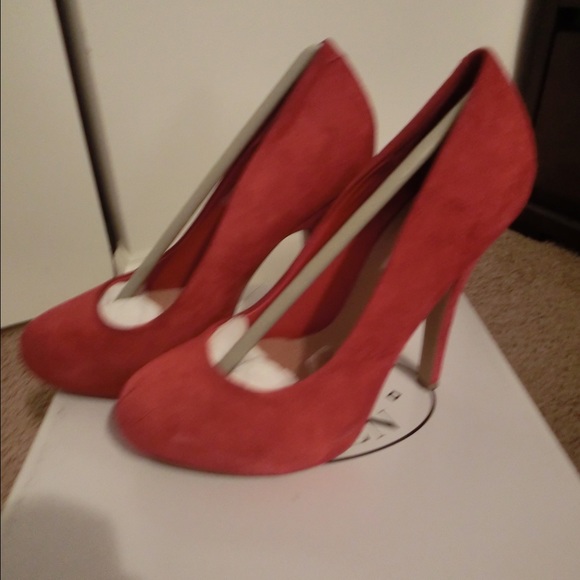 Steve Madden res high heels！