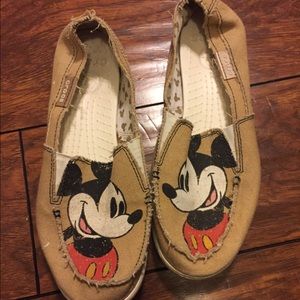 Mickey Mouse crocs
