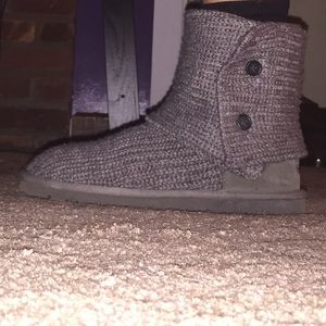 Grey cardy knit uggs