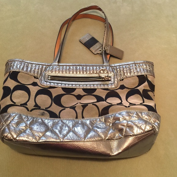 Used Coach Purse💯authentic - Picture 1 of 4