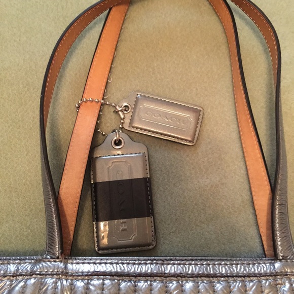 Used Coach Purse💯authentic - Picture 3 of 4