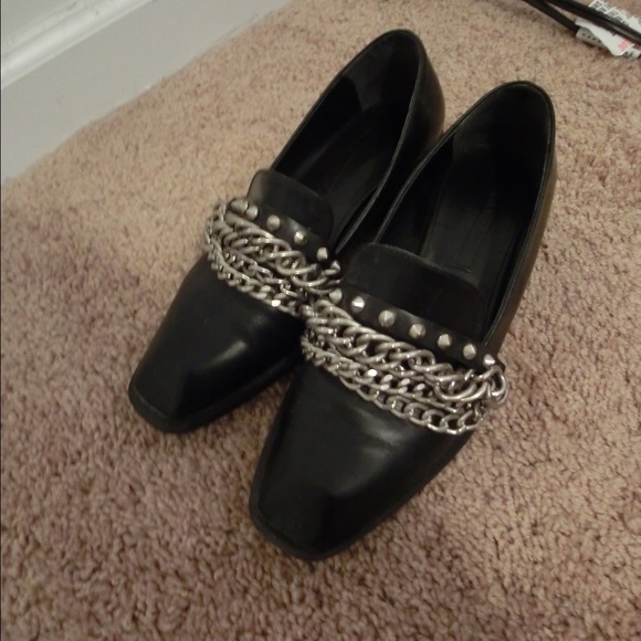 Zara Loafers！