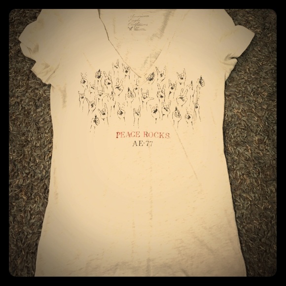 Peace rocks AE tee
