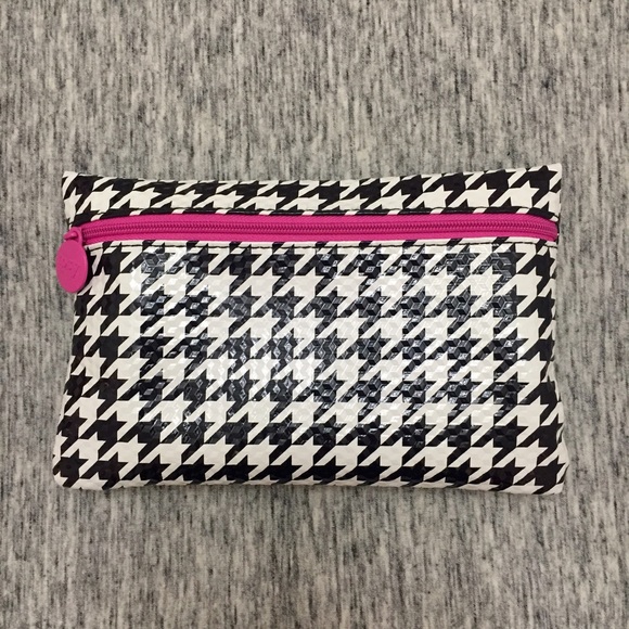 Makeup/ travelers bag.