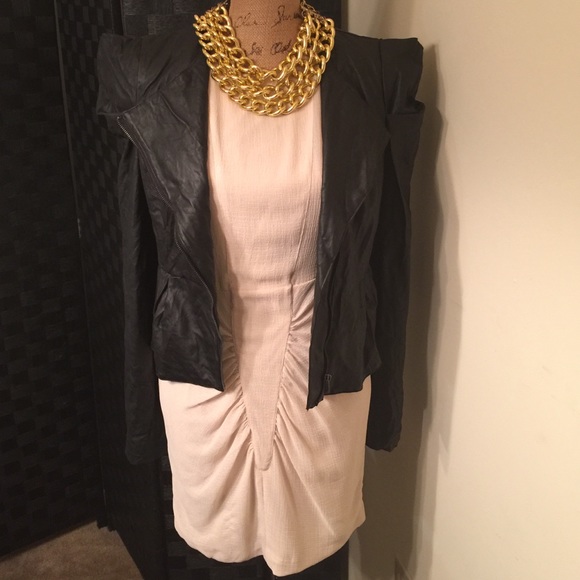 Dress - Picture 3 of 3