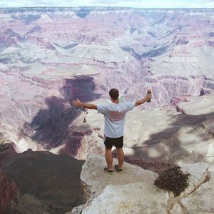 Meet your Posher, Levi