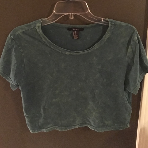 Crop top. Forever21. Size: M