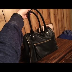 Francesca's black zipper bag