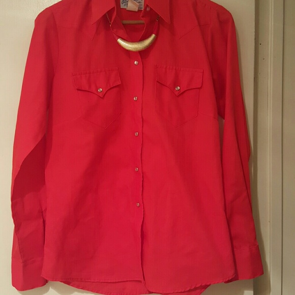 Pearl snap button up top