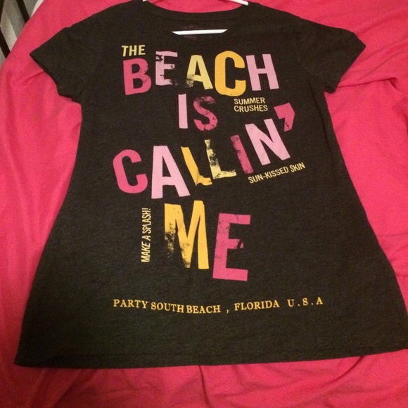 Old Navy T-shirt - Picture 1 of 3