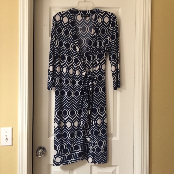 Jones New York Wrap Dress. Size L. Excellent Cond.