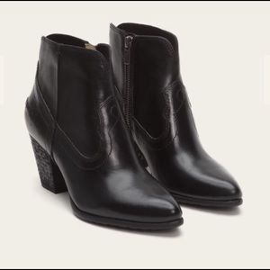 Trade for lauraisabela_ do not purchase!