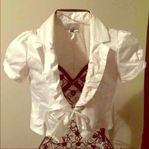 !SOLD! White satin short sleeve half blazer jacket