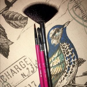 Make up brush set