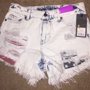 High wasted fringe denim shorts