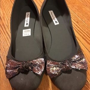 Women's dress shoes