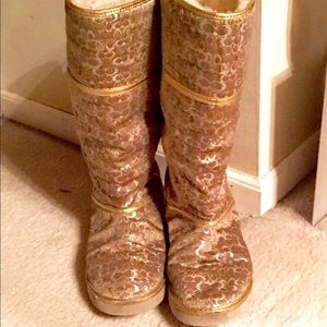 Coach casual gold/silver furry-lined boots