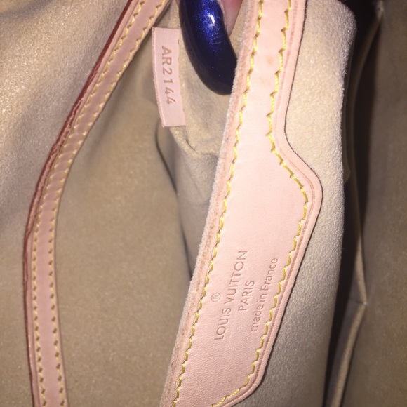 🔴SOLD🔴 Louis Vuitton Monogram Retiro PM. 100% - Picture 3 of 4