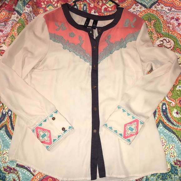 Buckle shirt