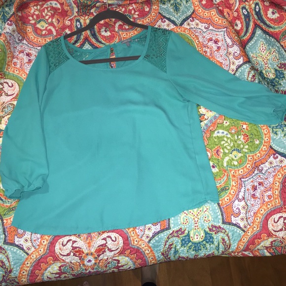 Lace detail top