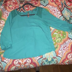 Lace detail top