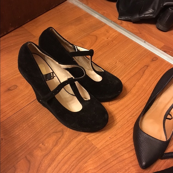 Suede wedges
