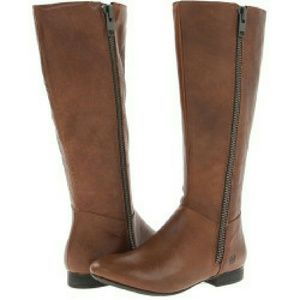 Born- Hard to find Terri Tan boots