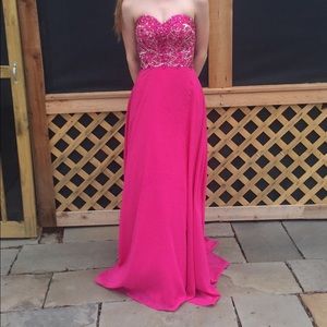 Prom dress. Willing to negotiate price.
