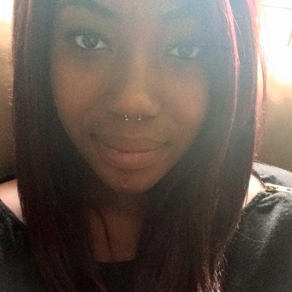 Meet your Posher, Julia - Picture 1 of 1