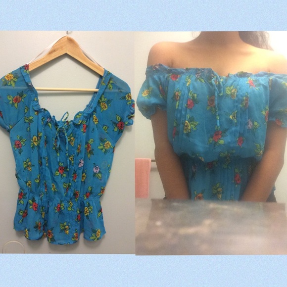 SALE Retro 70s style off the shoulder floral