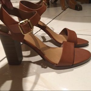 Sandals with small wedge/heel