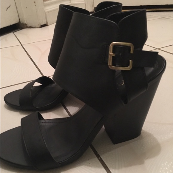 Black booties/wedges