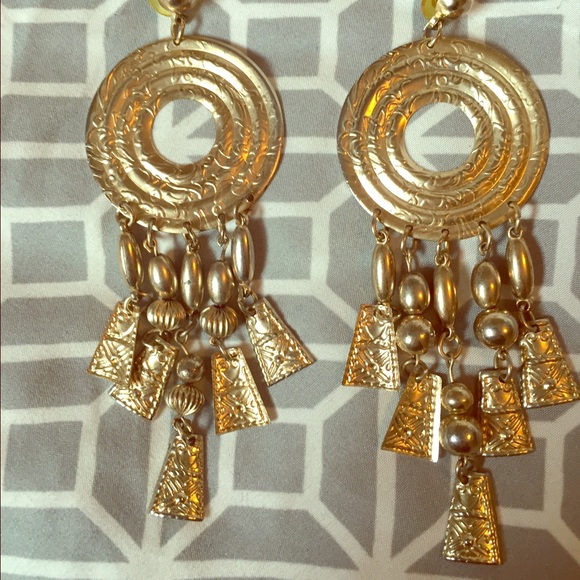 Shoulder duster earrings!