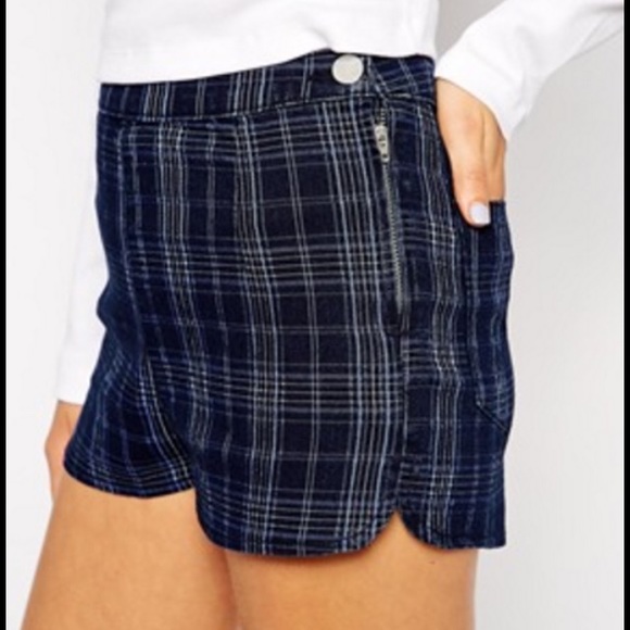 ASOS Plaid Highwaisted shorts
