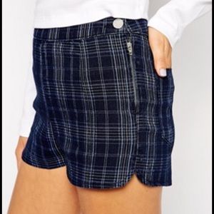 ASOS Plaid Highwaisted shorts