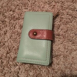 Sea foam green trifold Fossil wallet!