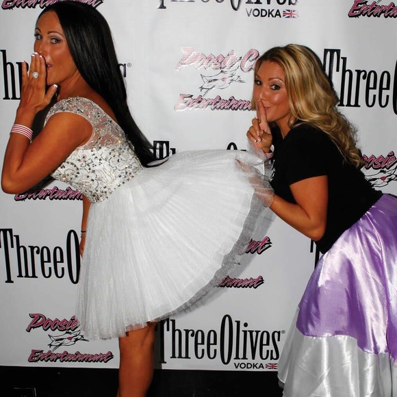 GORGEOUS Tulle Dress - Picture 2 of 4