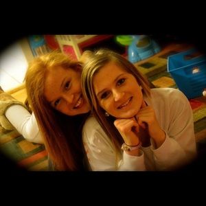 Meet your Posher, Caroline