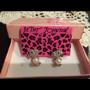 New Betsey Johnson snoopy earrings with gift box