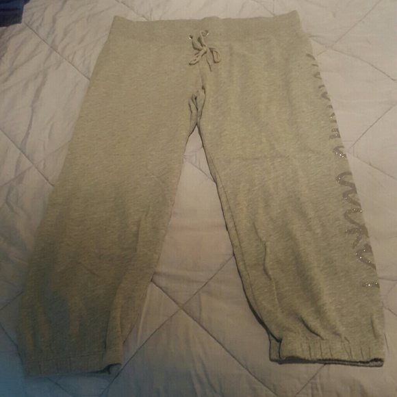 🎉🎉🎉 Victorias Secret Capri Sweats
