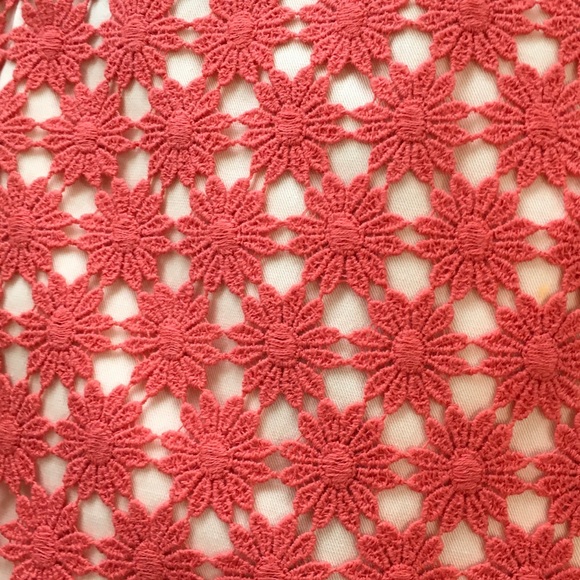 NWOT CROCHET FLORET PENCIL SKIRT CREAM LINING - Picture 6 of 8