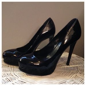 Kelsi Dagger Stilettos