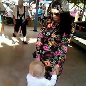 Meet your Posher, Vita