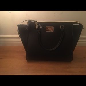 Black Handbag/Shoulder bag