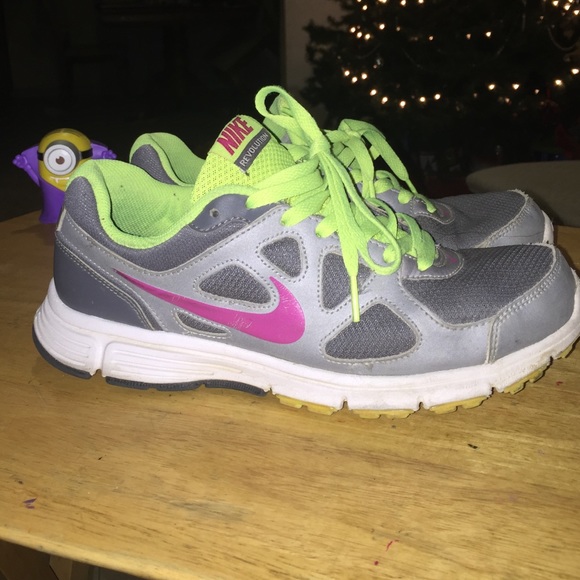 Nike revolution