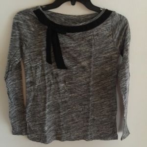 Grey long sleeved tee with bow!